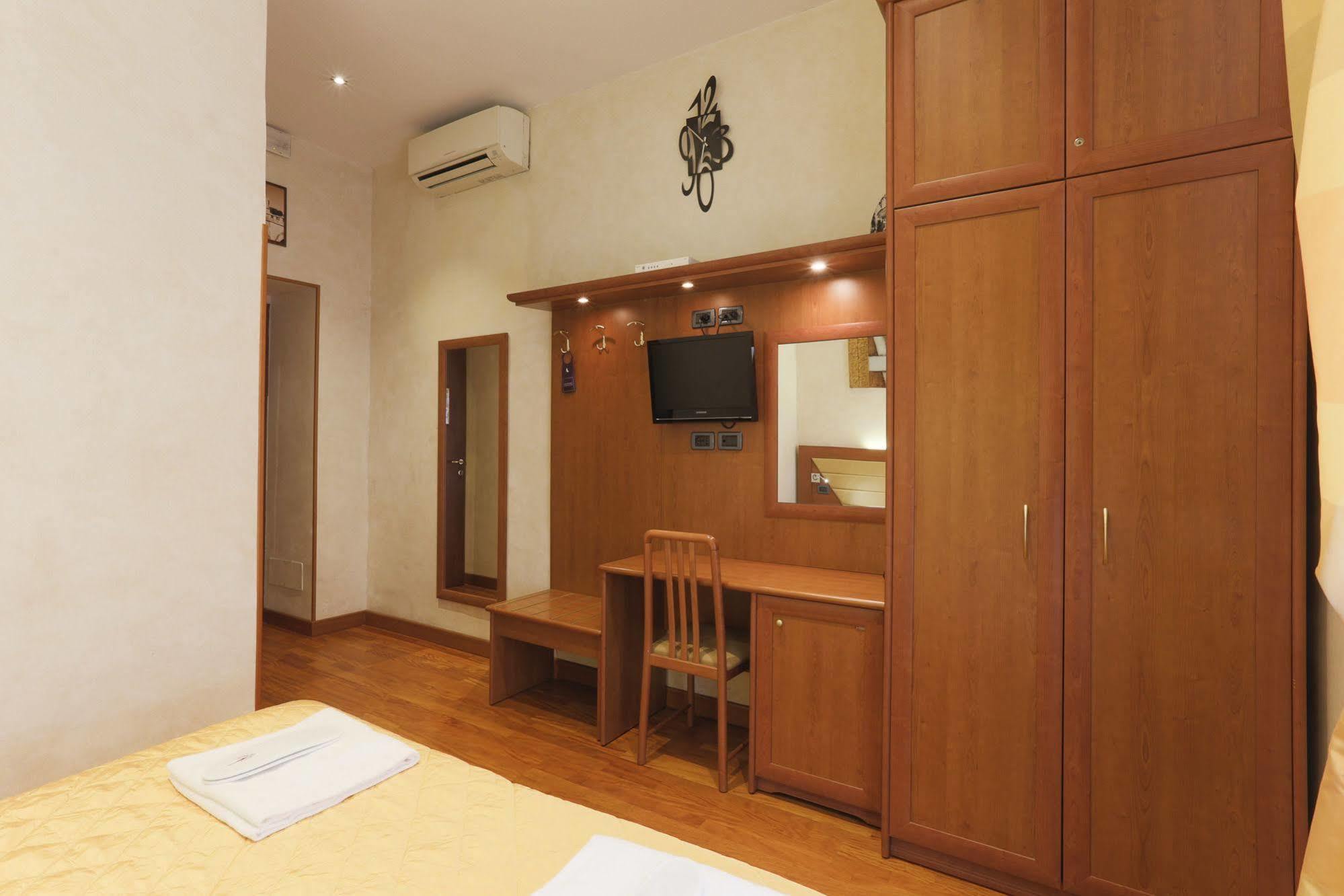 Dem Guesthouse Rome Exterior photo